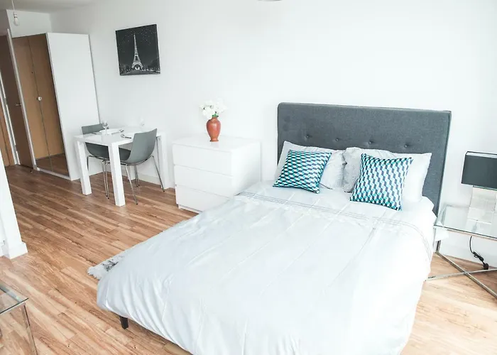 Studio Apartments Free Street Parking Subject To Availability